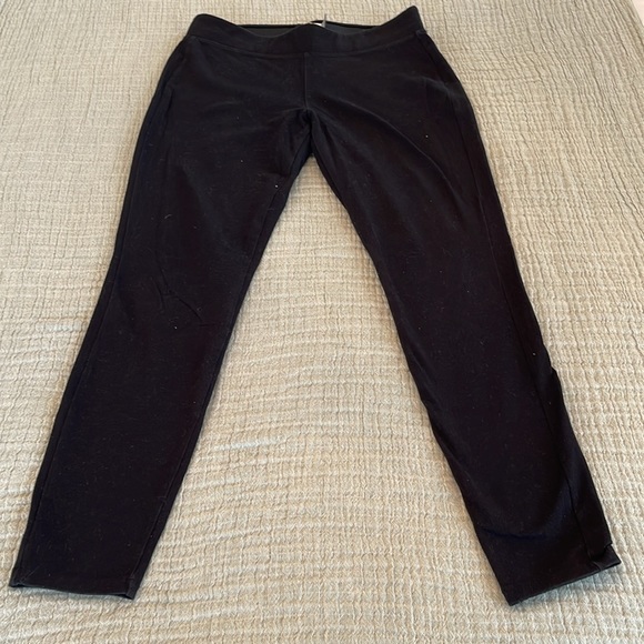 Old Navy Black and Grey Leggings - Size M - Picture 2 of 10
